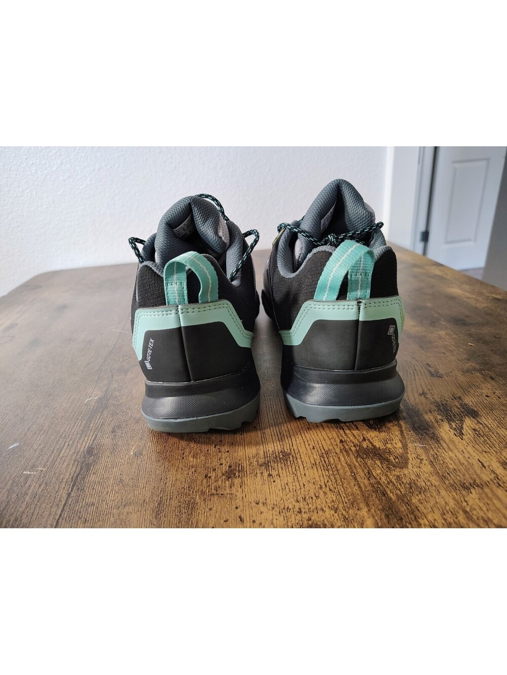 Adidas Terrex AX3 GTX Womens Hiking Shoes Size 10.5 Gray Mint Waterproof FX4684 - Picture 5 of 9